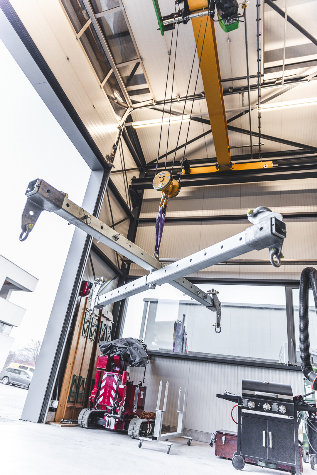 Lasttraversen von Wüst Metall Technology zum mieten Lasttraversen von Wüst Metall Technology zum mieten